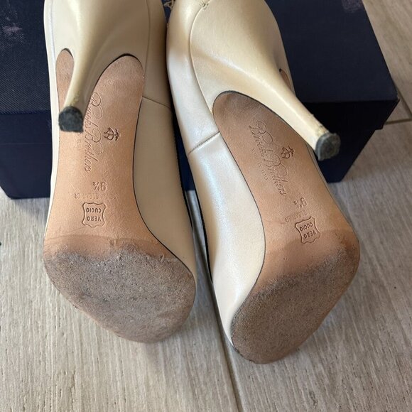 Brooks Brothers Ivory Leather Open Toe High Heel - Picture 5 of 8